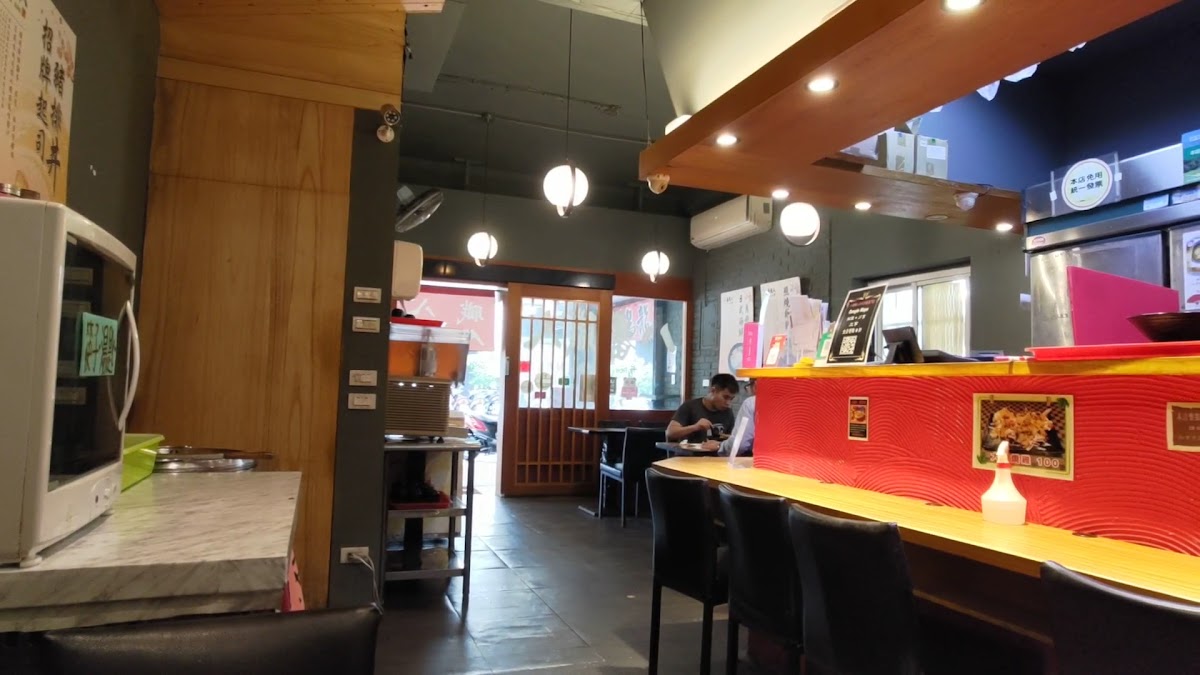 八番職人 日式丼飯專門店的照片，第 2 張，共 7 張